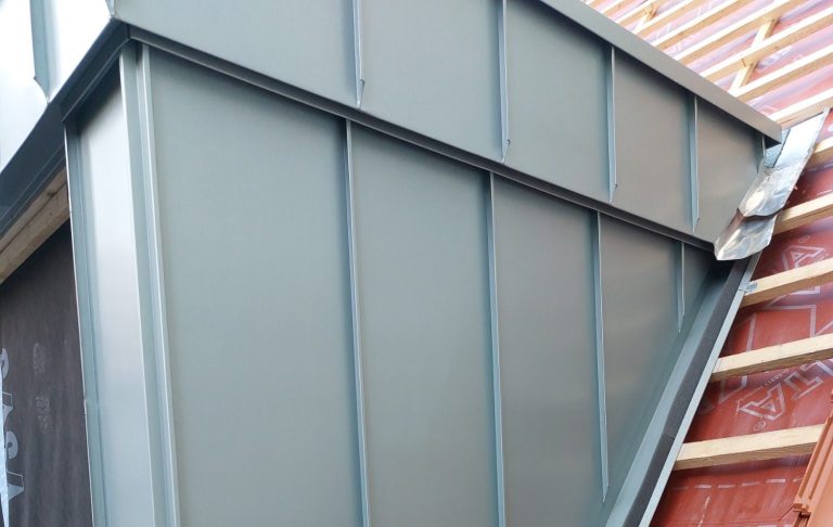 Bauklempnerarbeiten Stehfalz Stehfalz in Flensburg - Dachdeckerei für Flensburg