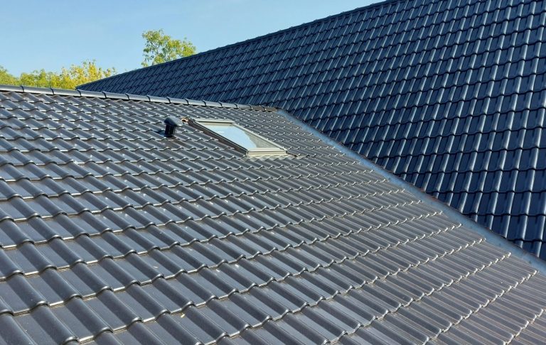 Neueindeckung eines Steildach in flensburg Dachsanierung Flensburg - Dachdeckerei Nitschke